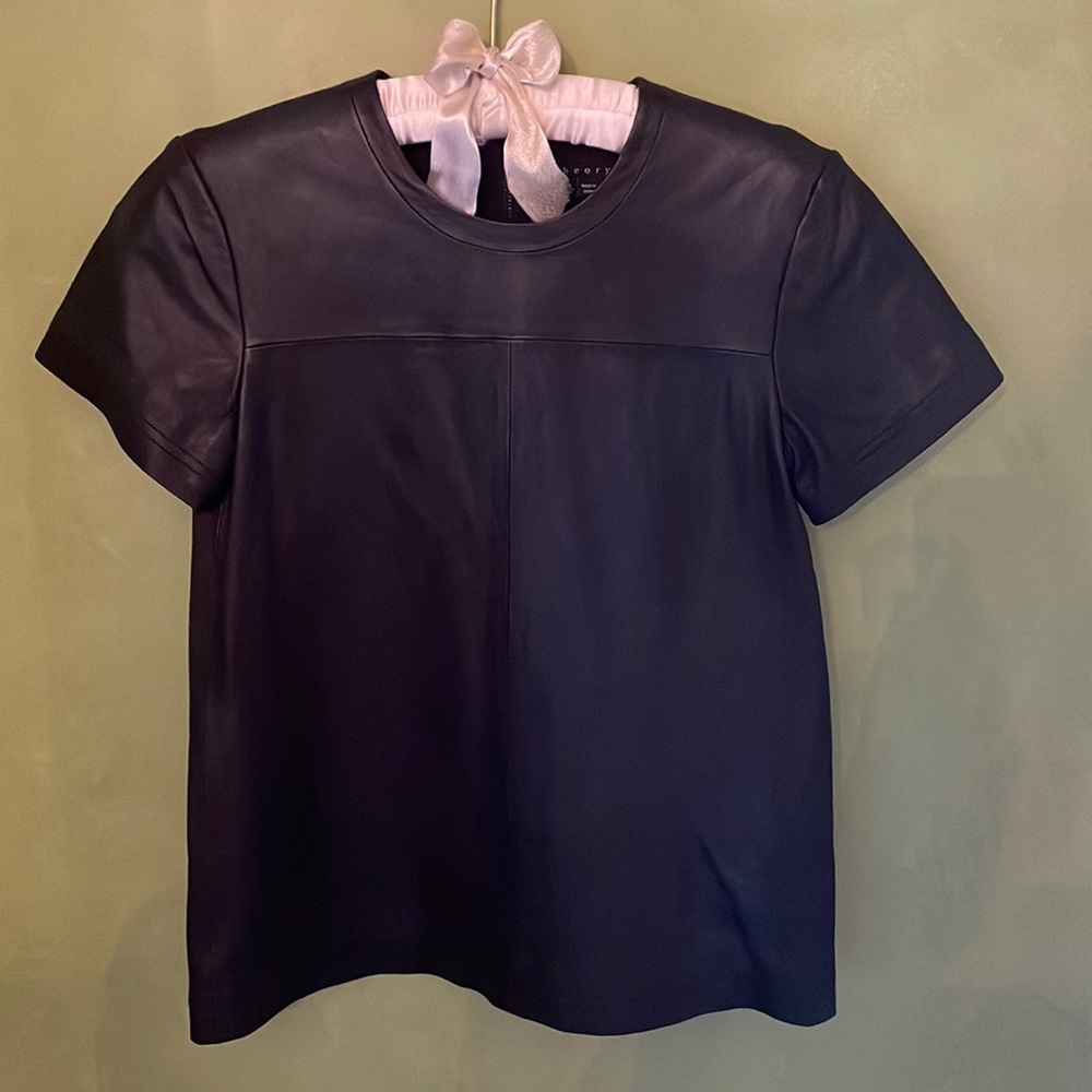 Theory buttery leather T shirt with zip up back.